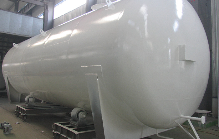 Clad Head For Pressure Vessels