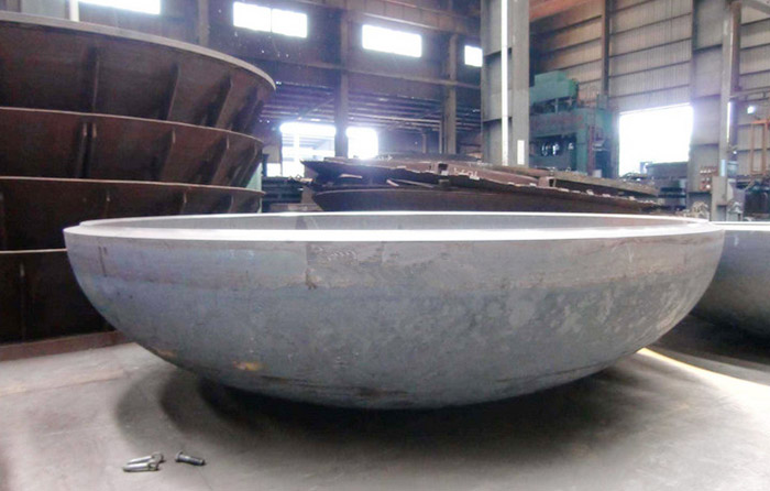 Clad Head For Pressure Vessels